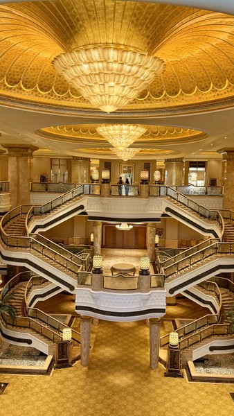 Ездили а Абу Даби 22 февраля. Отличная экскурсия, прекрасный гид и Великолепный Абу Даби! Очень понравилась