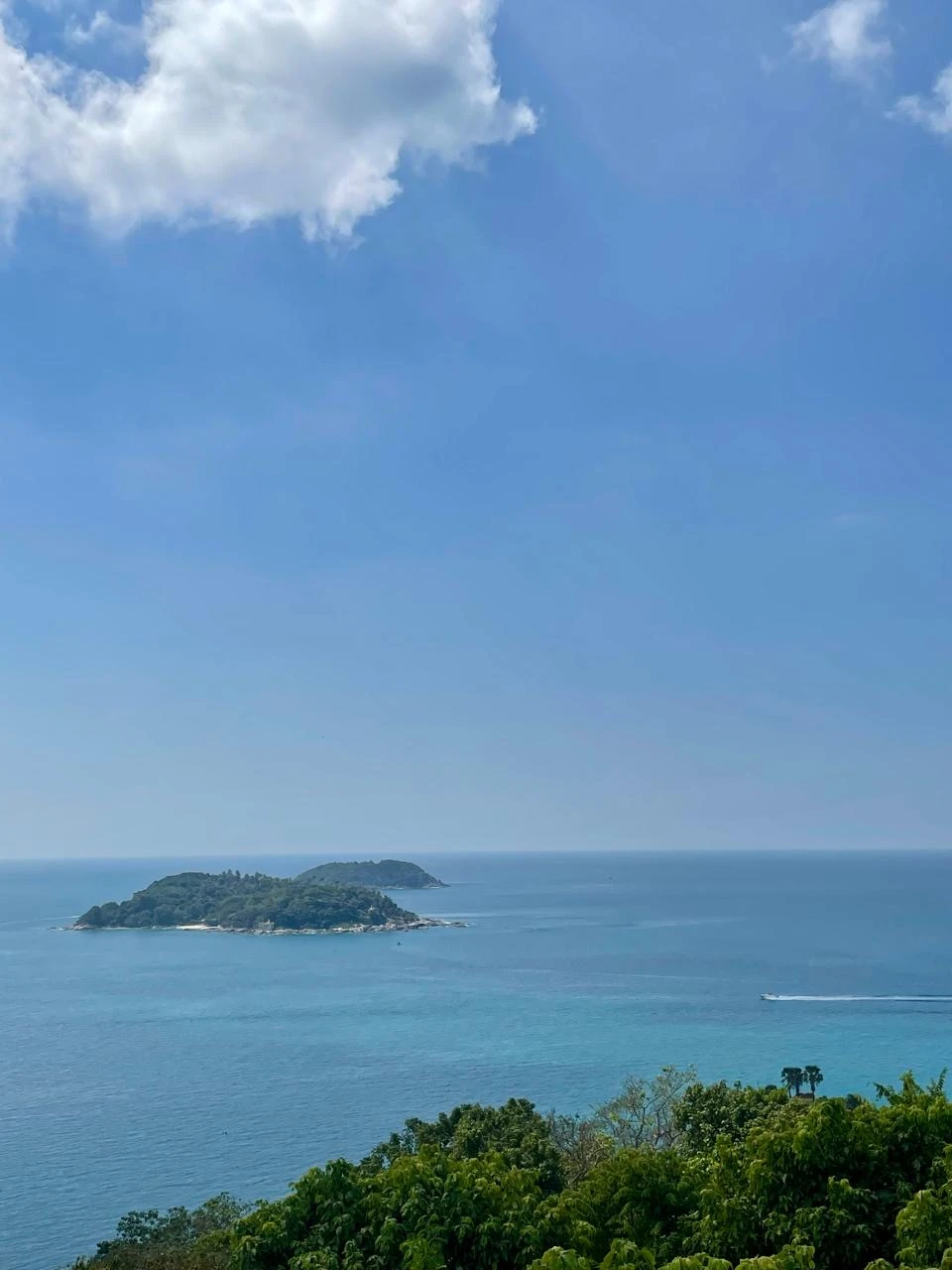 Экскурсия соответствует заявленному описанию. Если вам необходимо быстро просмотреть красивые места эта экскурсия для вас, одна