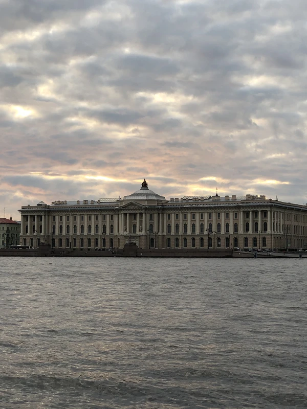 Магия вечернего Петербурга на обзорной автобусной экскурсии