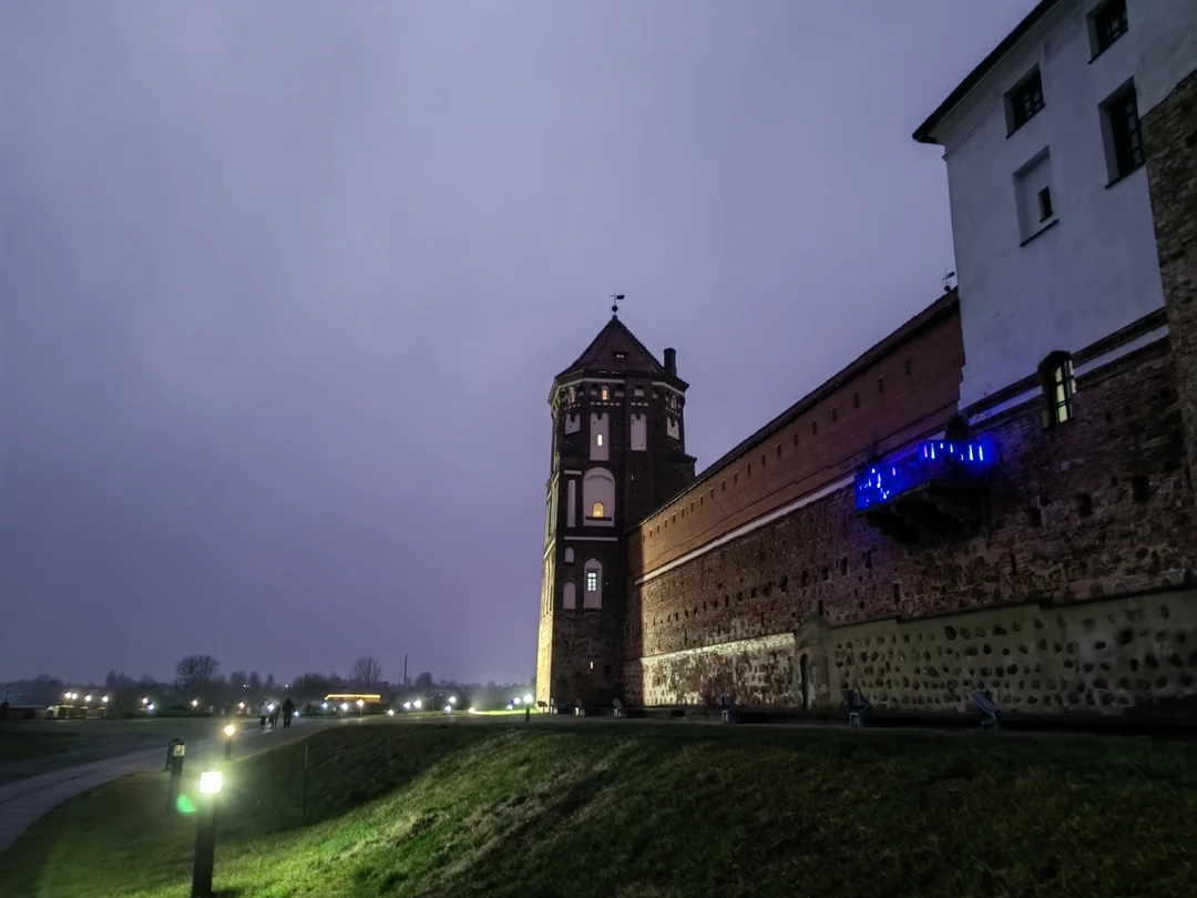 Замки Беларуси: групповая экскурсия в Мир и Несвиж из Минска (Евгений)