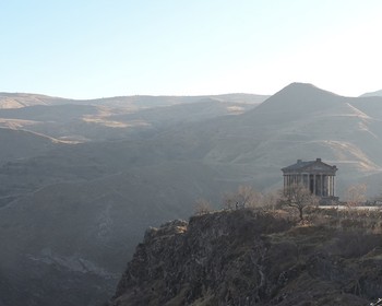 Гегард, храм Гарни и Симфония камней