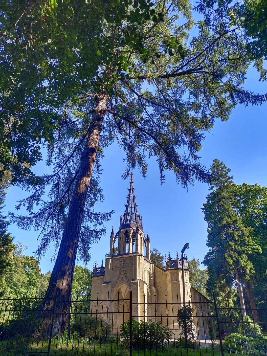 Мария, спасибо Вам за чудесный день и новые впечатления! Как будто побывала в сказке!