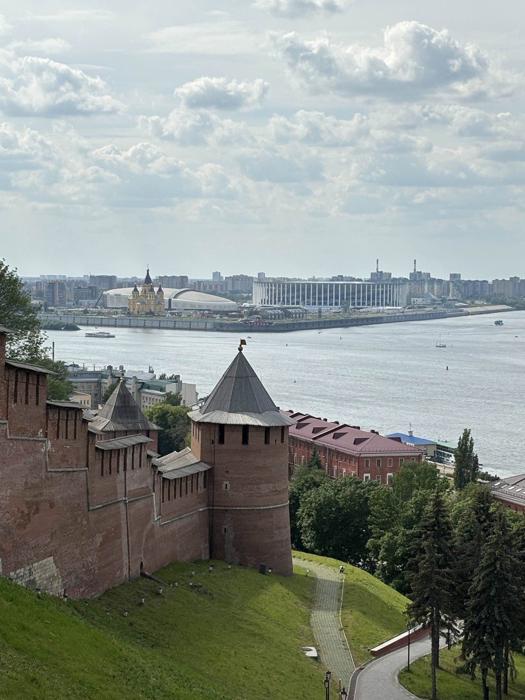 Очень признательны нашему экскурсоводу Егору - сначала переживали, что экскурсия длинная, но в процессе все было