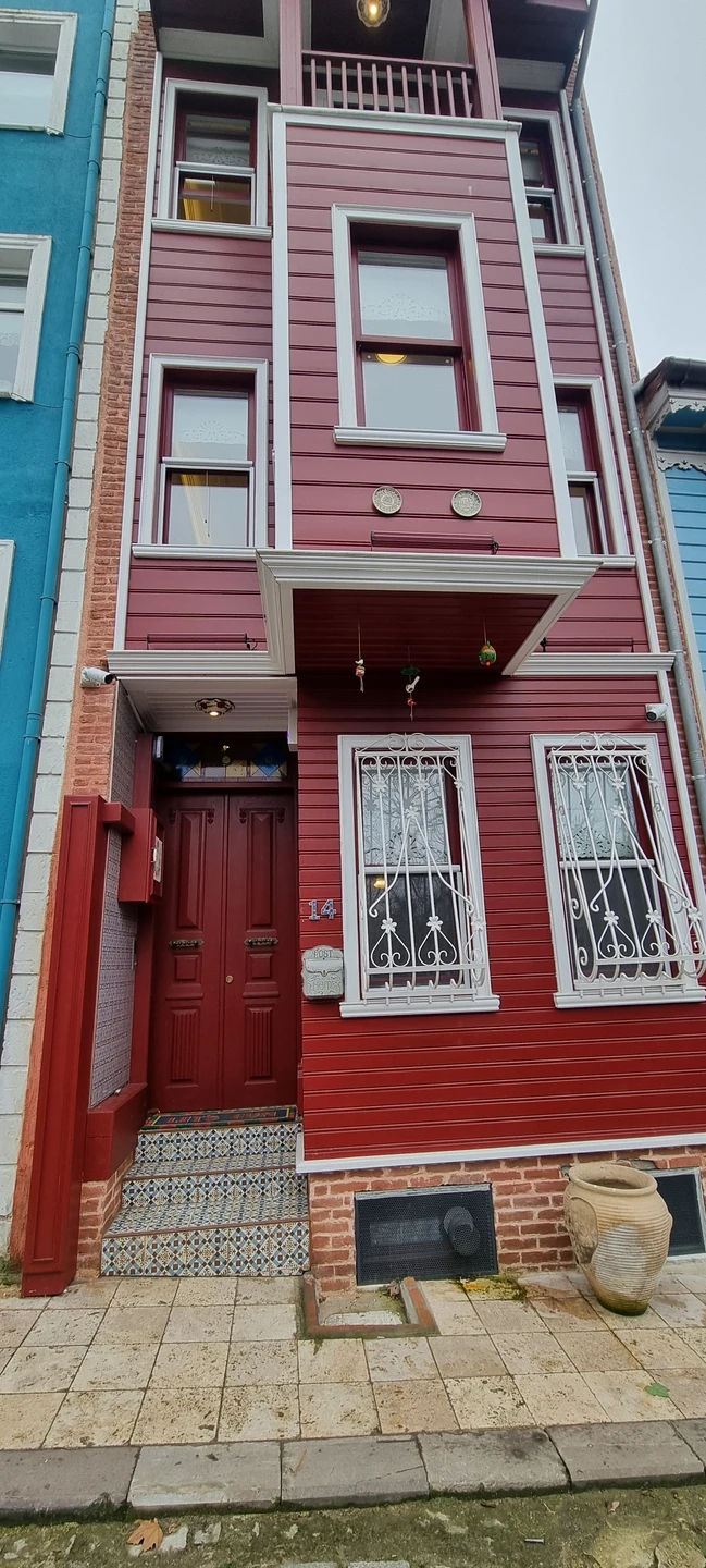 Спасибо огромное Алене, несмотря на погоду, отлично провели день!! все наши пожелания были учтены, и прямо