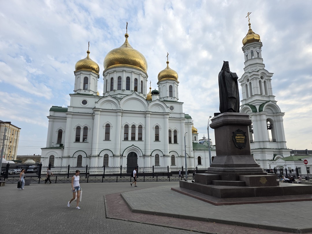 Отличная экскурсия. Василий рассказал много интересного про формирование города в разные века, показал основные улицы. Было