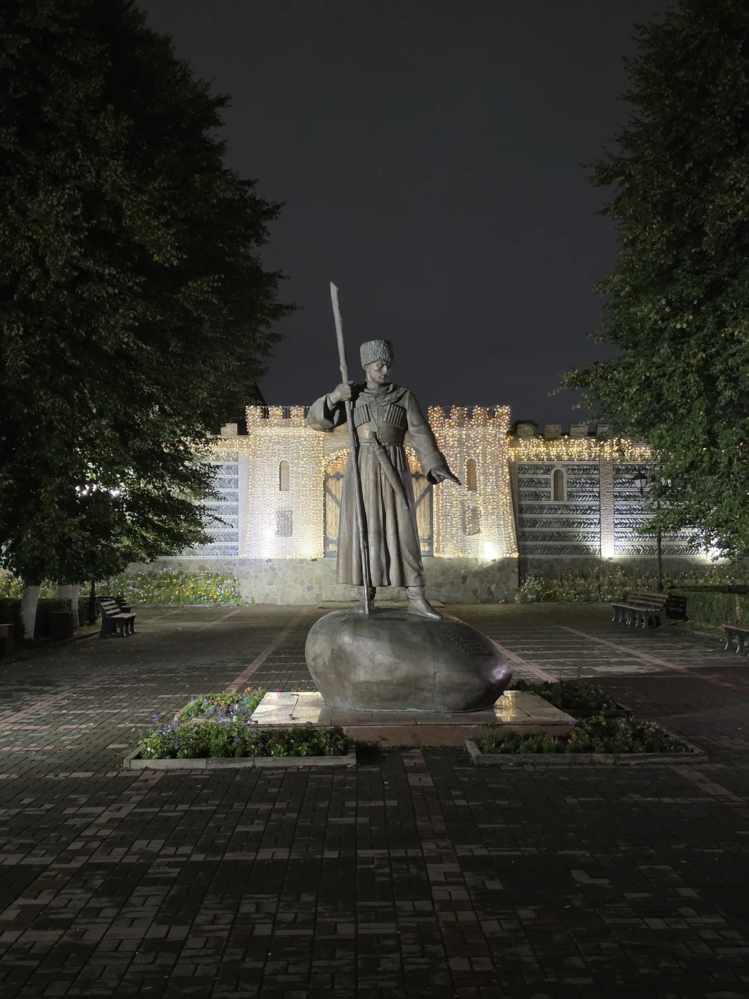 Очень хорошая экскурсия и отличная работа гида. Нестандартная в самом хорошем понимании экскурсии с интересной подачей