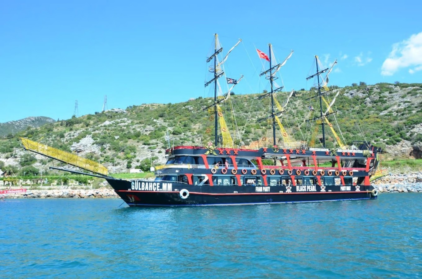 Пиратский круиз вдоль побережья Аланьи с обедом и трансфером