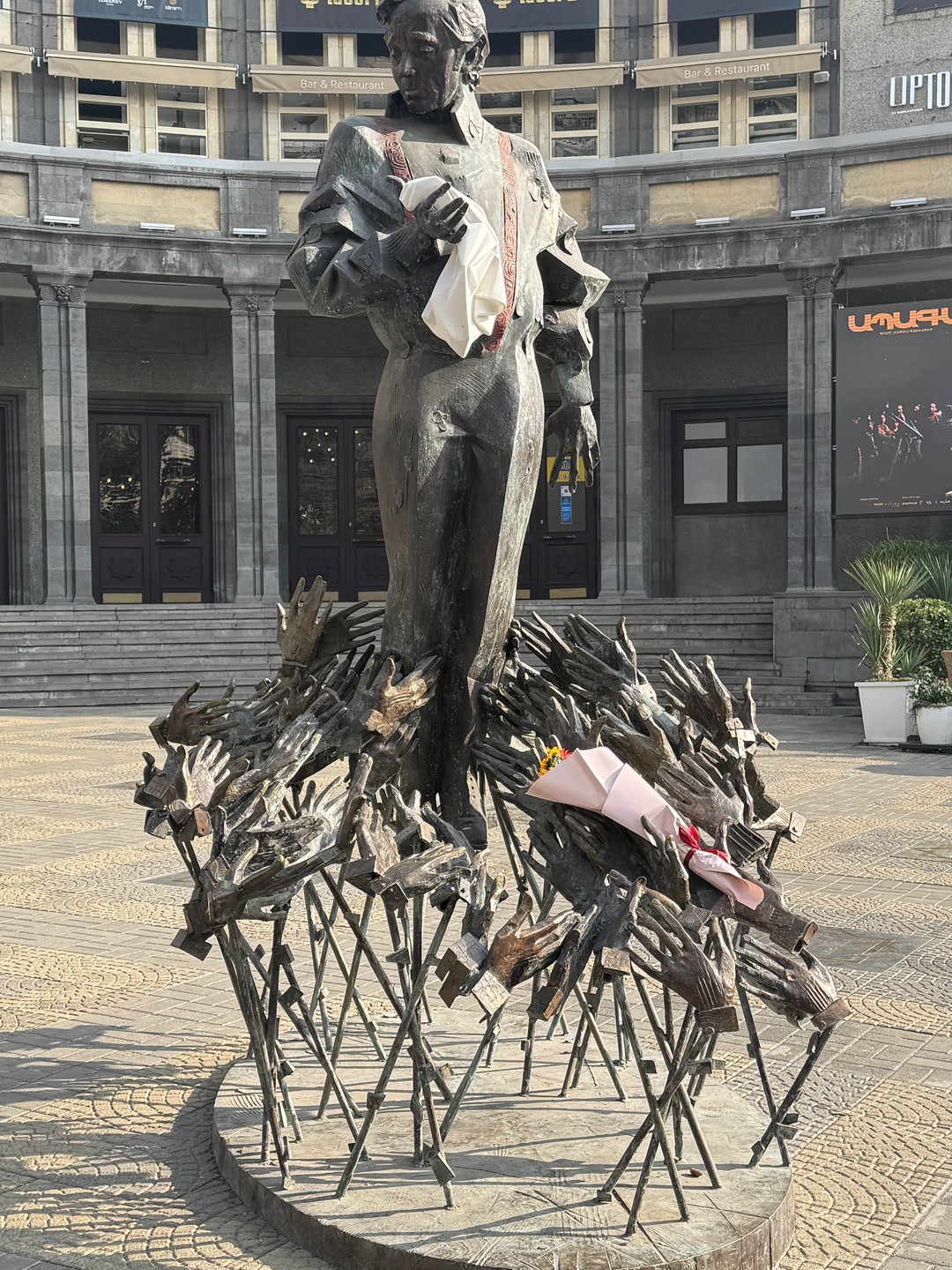 Прекрасная прогулка, Софья отличный собеседник и обладает глубокими знаниями! С ней комфортно общаться!