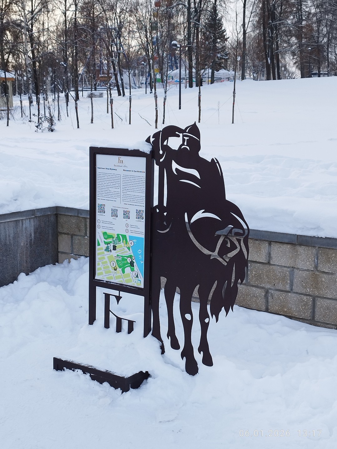 Повезло с экскурсоводом-Анной, позитивно заряженный человек, подача исторических материалов в максимально доступной форме, с юмором. Если