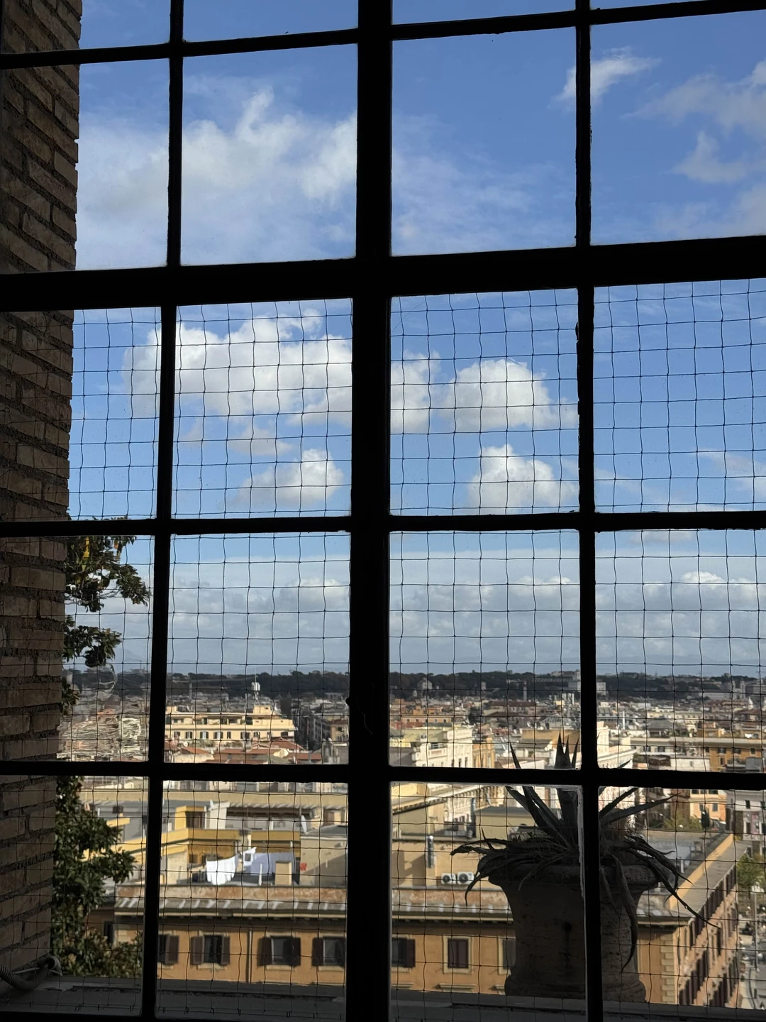 Конечно,этого времени ооочень мало для изучения музеев Ватикана и Собора. Но, организаторы, постарались включить максимально всё