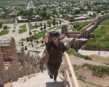 Душанбе: рынок Мехргон, ботанический сад, парк Независимости. Гиссар: крепость, медресе, конная прогулка