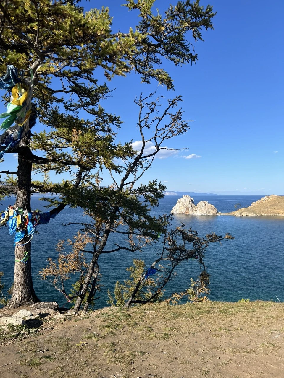 Ездили с Максимом на Ольхон на один день из Иркутска в сентябре. Все очень понравилось, масса