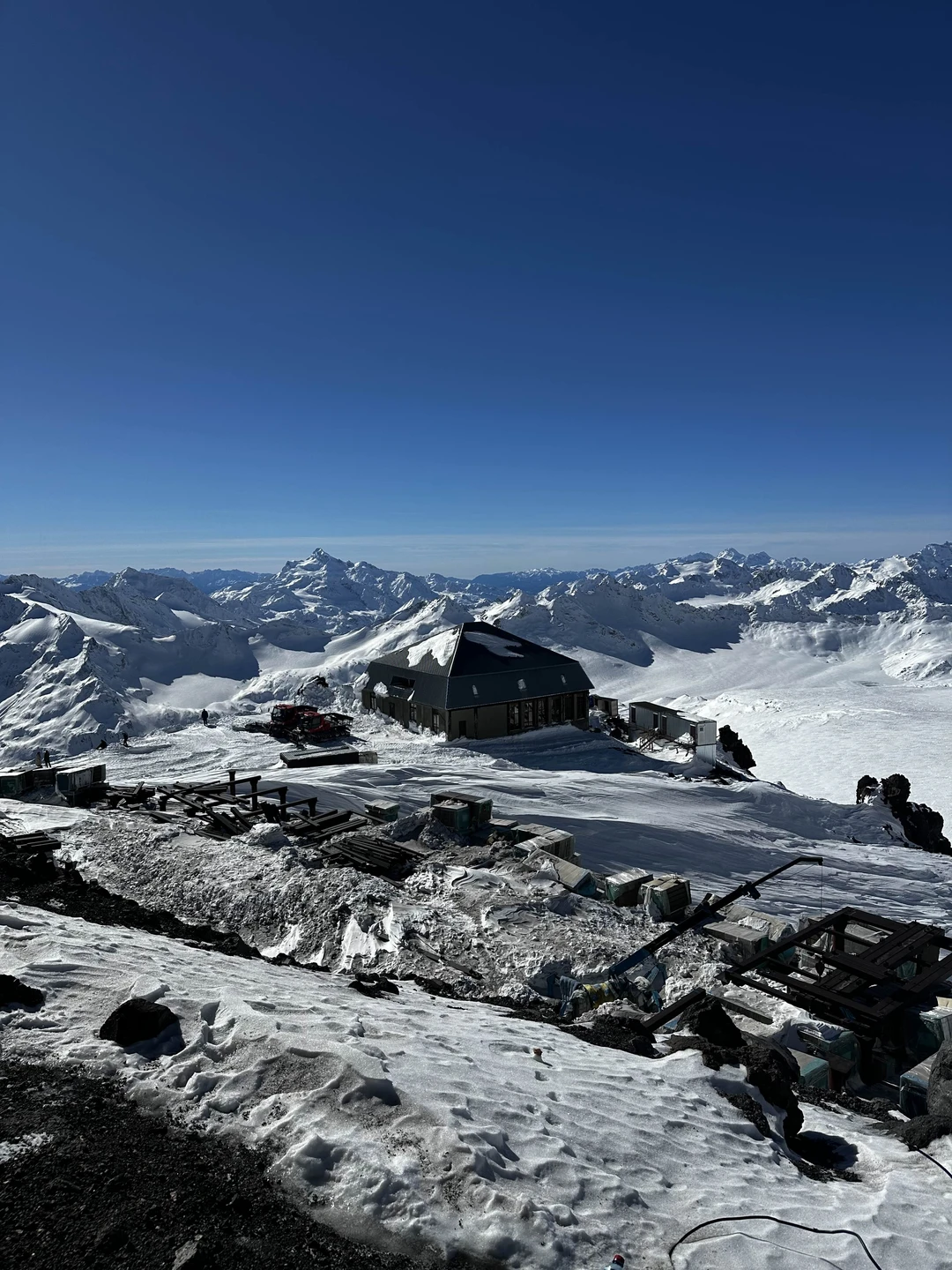 На джипе к Эльбрусу: Гижгит, поляна Азау и поляна Нарзанов (Наталья)
