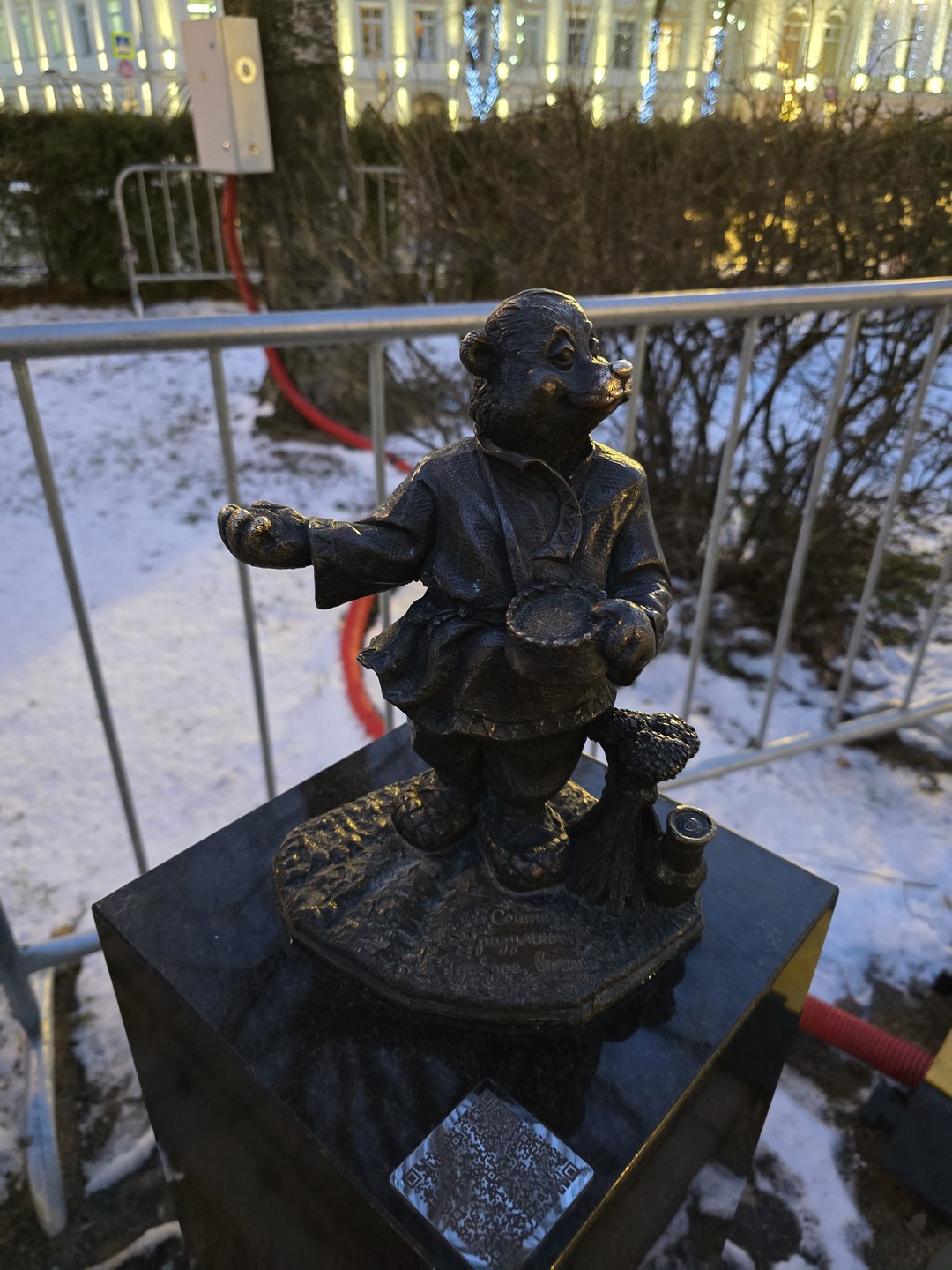 Прекрасная экскурсия, Сергей очень интересный и высоко эрудированный экскурсовод, не хотелось с ним расставаться. Экскурсия наполнена