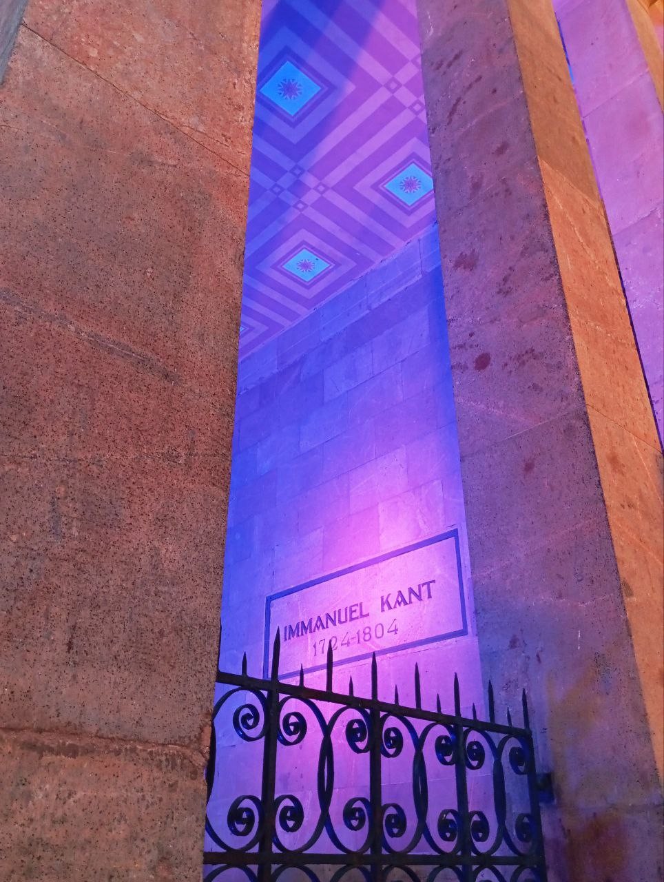 Хорошая ознакомительная экскурсия для туристов, которые посещают город впервые - дает общее представление об истории города