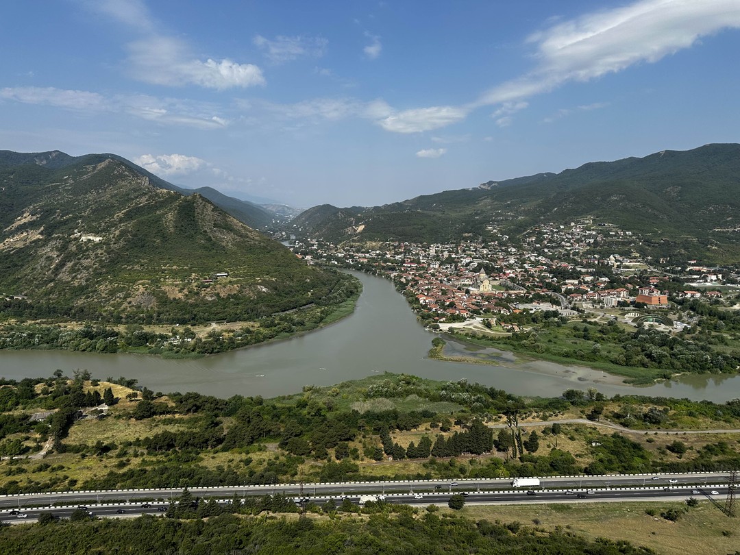 Мцхета и Ананури: о вере и природе (Nadin)