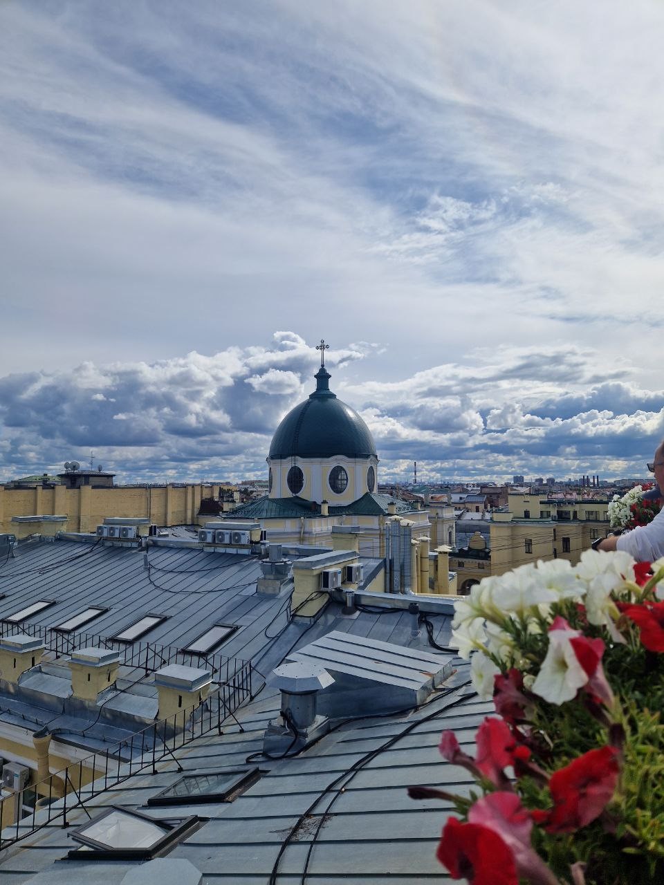 Открывая Петербург: витражи парадных, лабиринты дворов и романтика крыш (Елена)