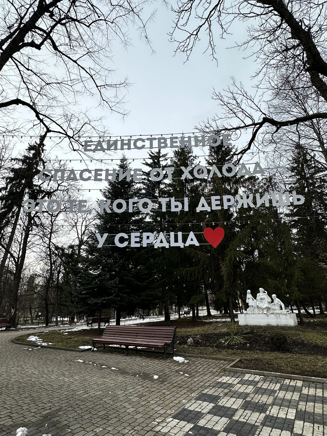 Отличная пешая экскурсия по городу в компании гида Тимура.